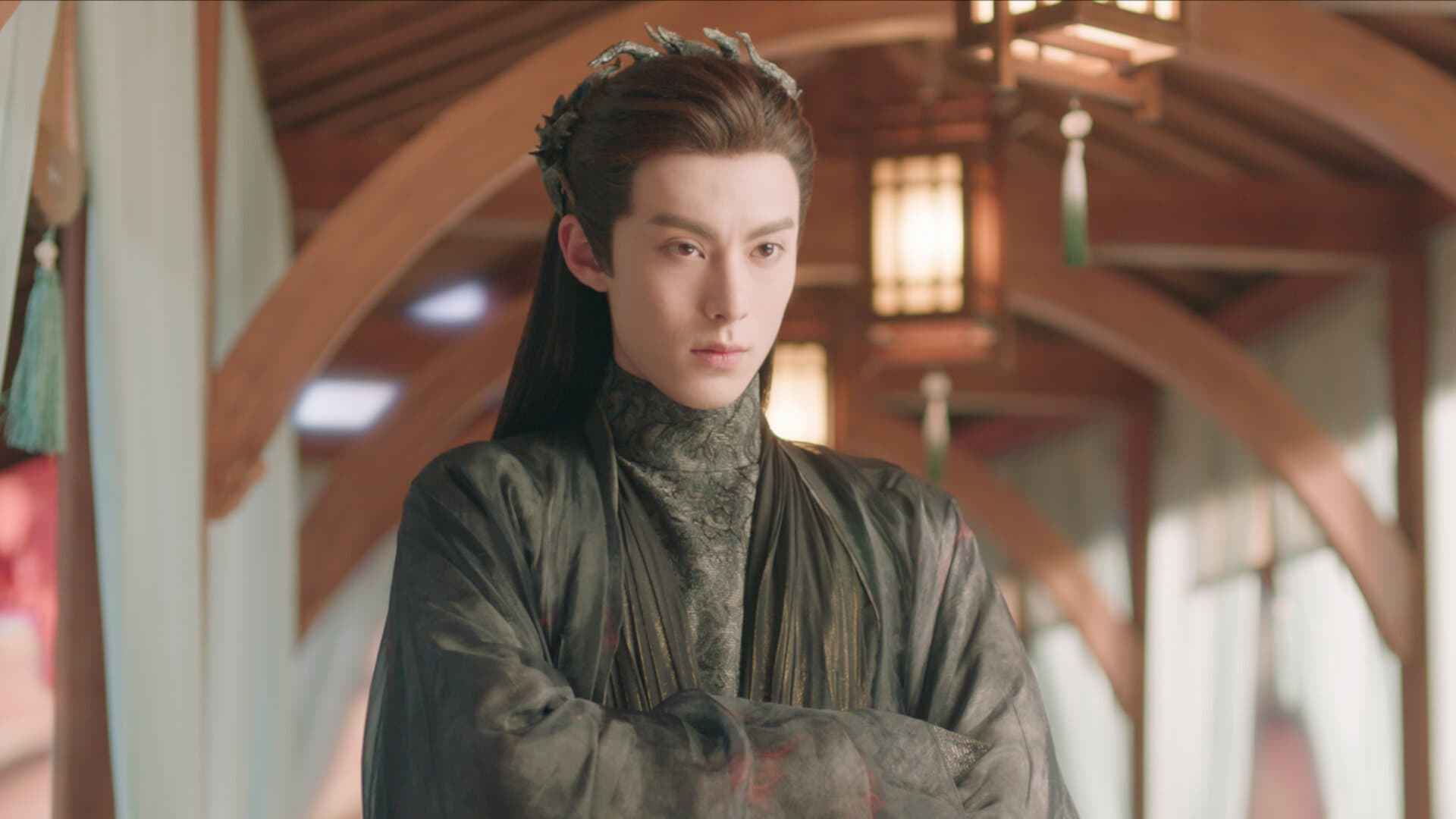 Love Between Fairy and Devil (2022) Episodio 4 thumbnail