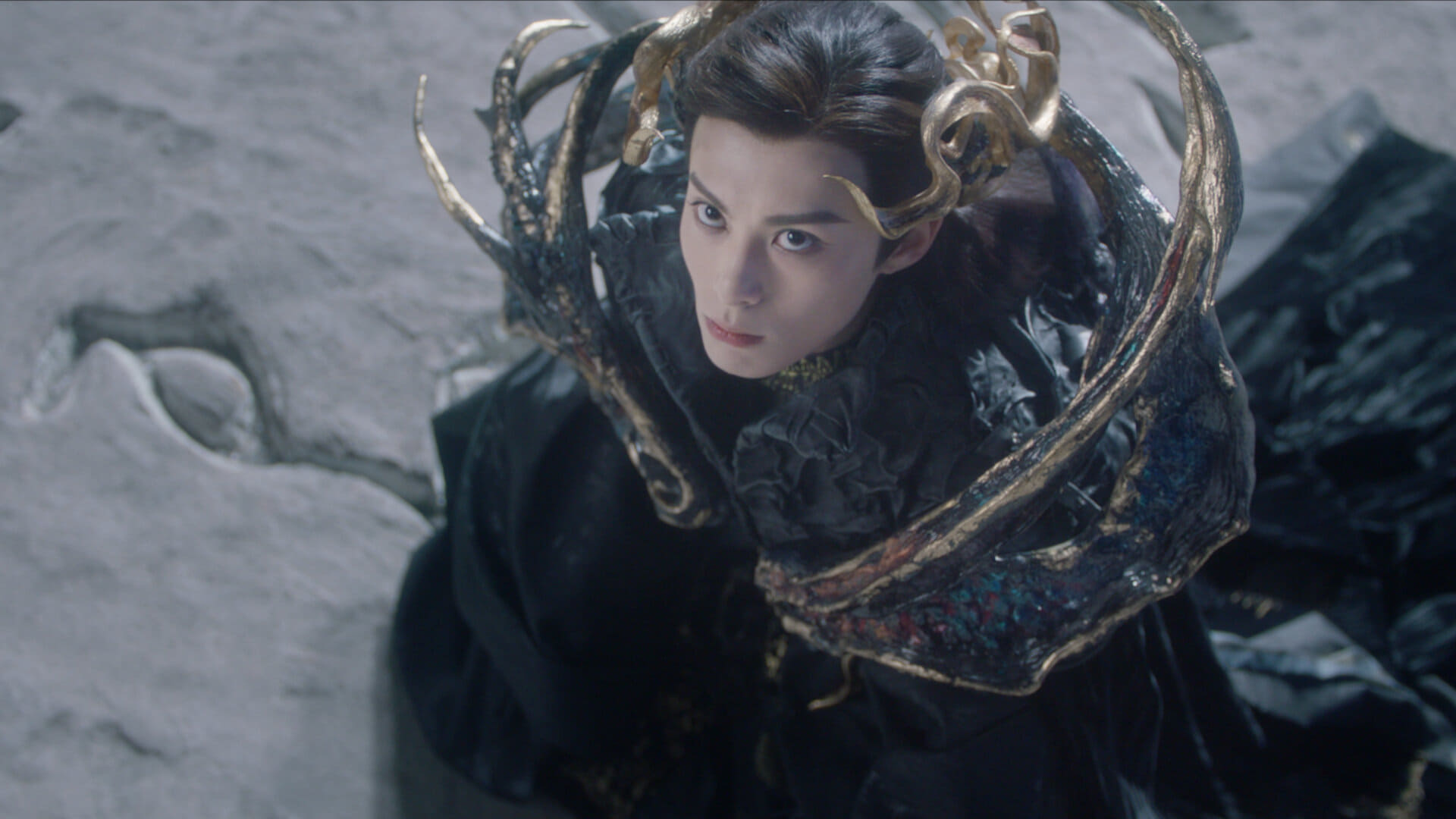 Love Between Fairy and Devil (2022) Episodio 2 thumbnail