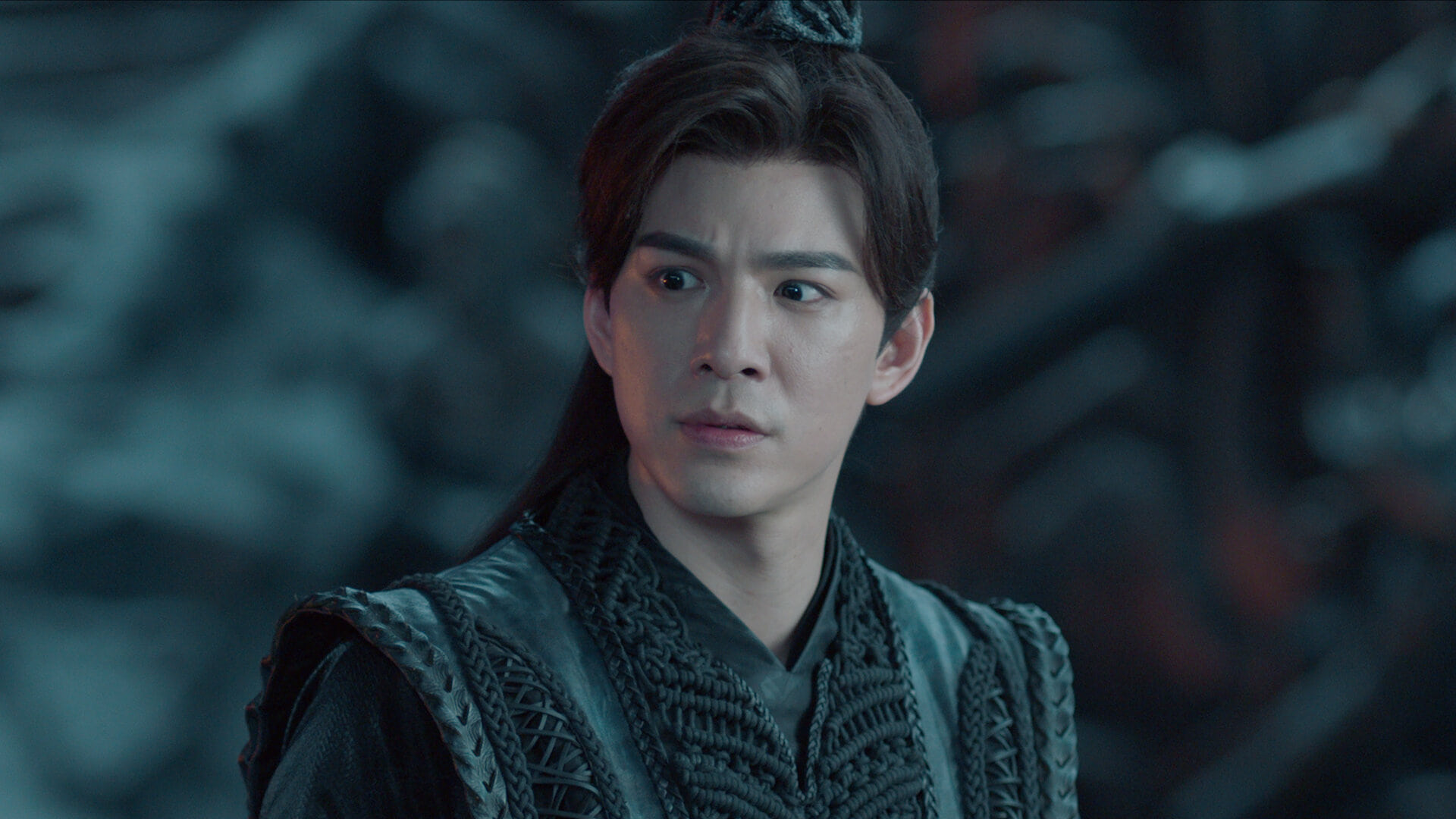 Love Between Fairy and Devil (2022) Episodio 32 thumbnail