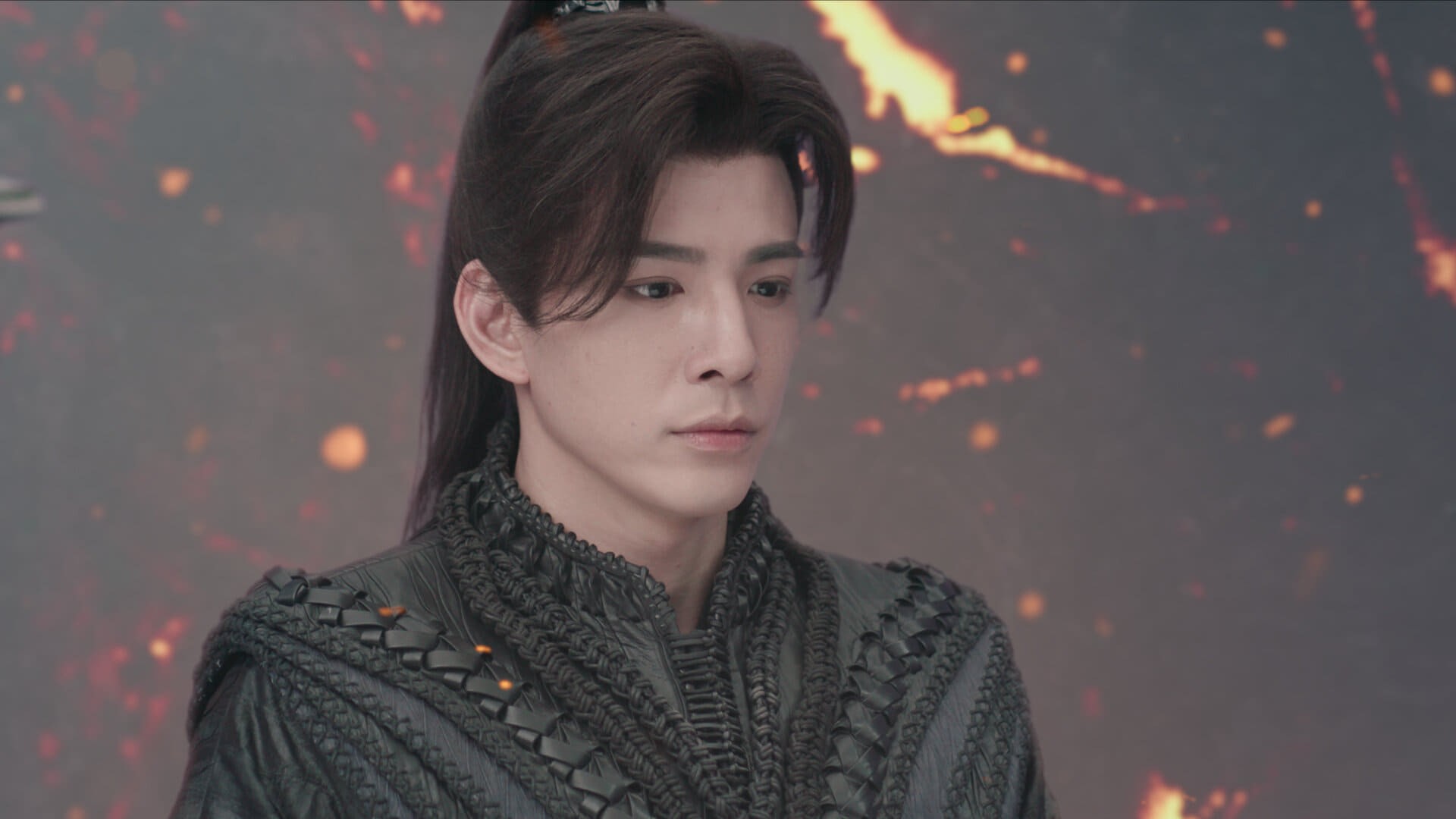 Love Between Fairy and Devil (2022) Episodio 18 thumbnail