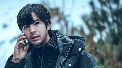 Decoy: Season 2 (2023) Episodio 6 thumbnail