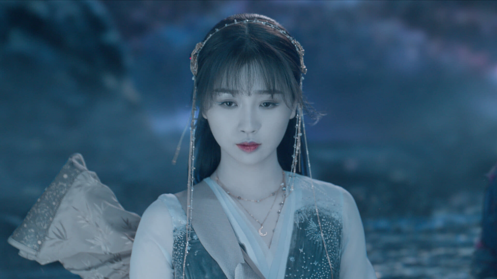 Love Between Fairy and Devil (2022) Episodio 17 thumbnail