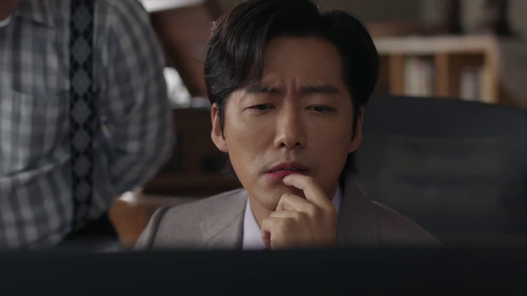 One Dollar Lawyer (2022) Episodio 5 thumbnail