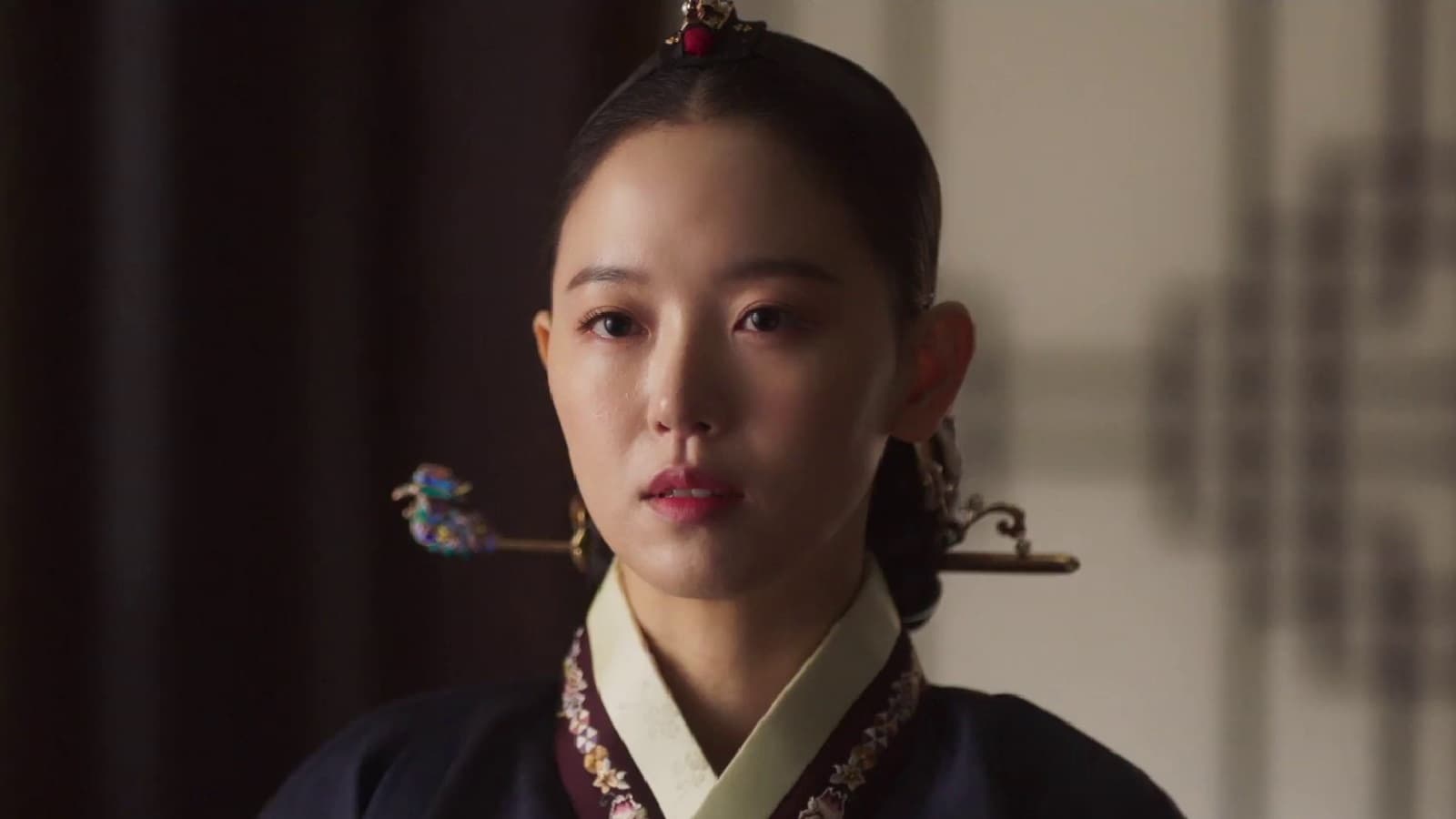 Red Single Heart/Bloody Heart (2022) Episodio 8 thumbnail