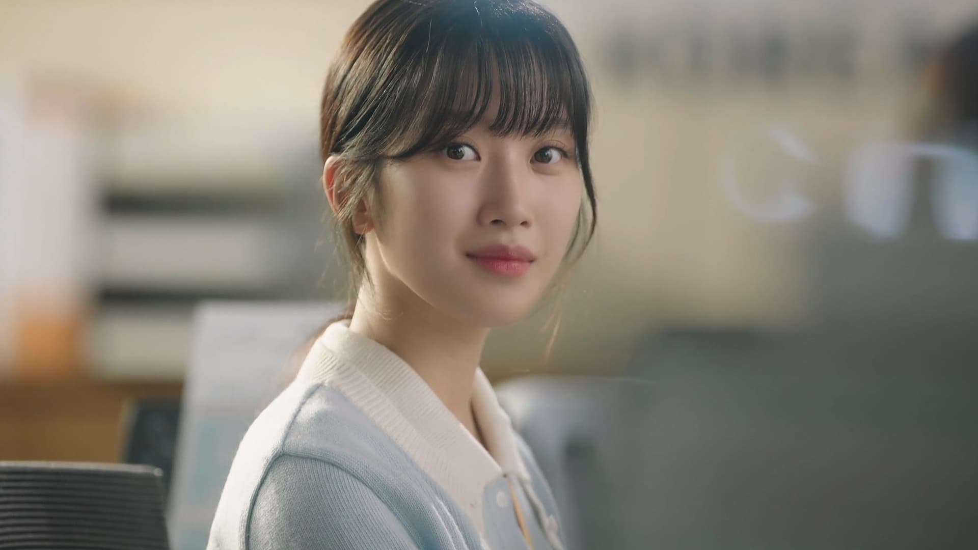 The Interest of Love (2022) Episodio 1 thumbnail