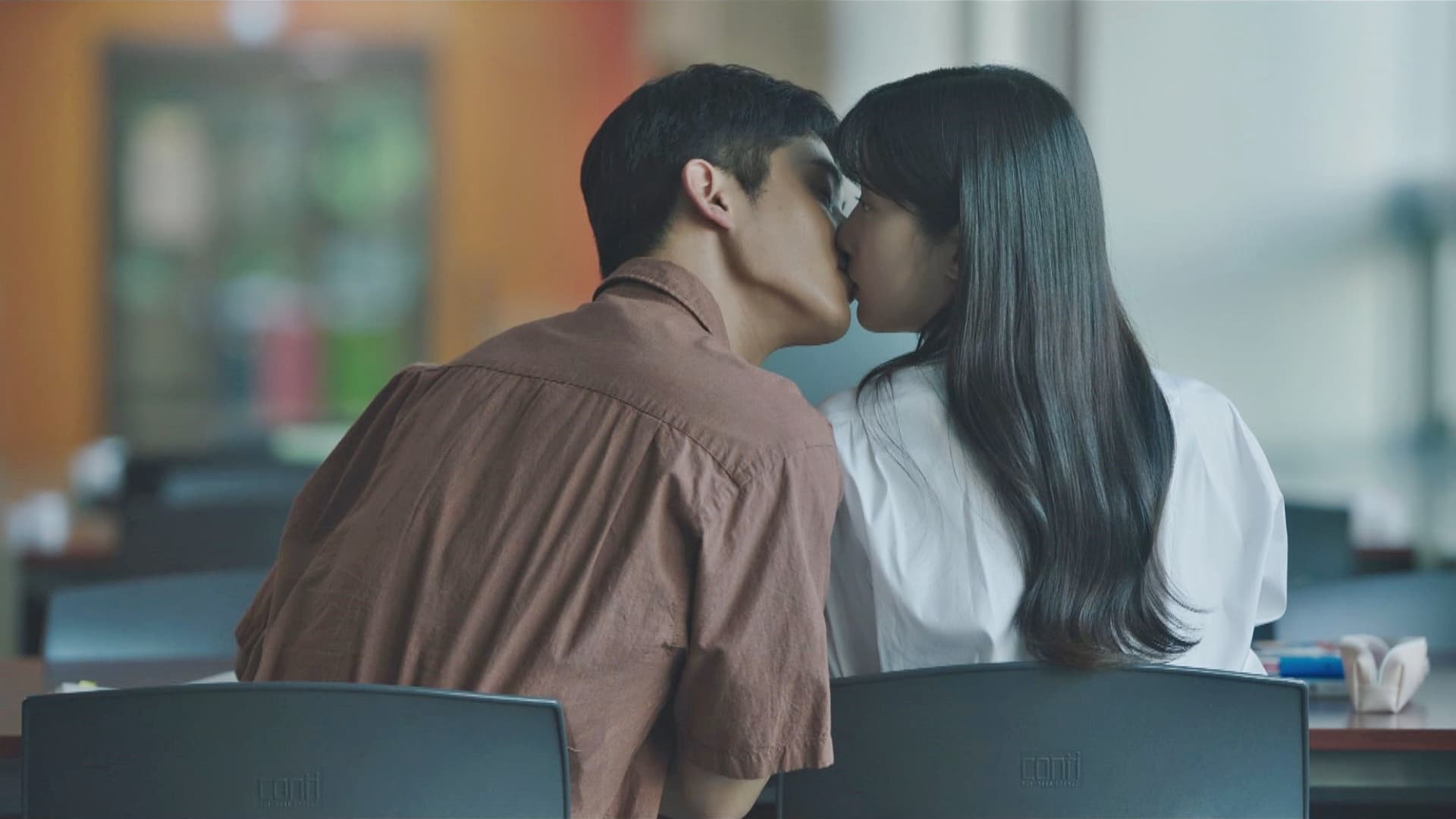 The Interest of Love (2022) Episodio 6 thumbnail