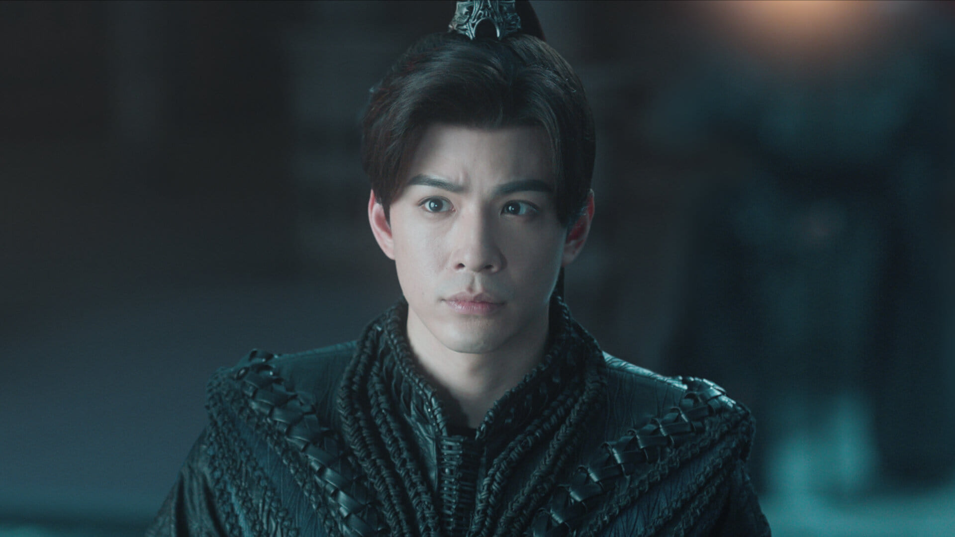 Love Between Fairy and Devil (2022) Episodio 14 thumbnail