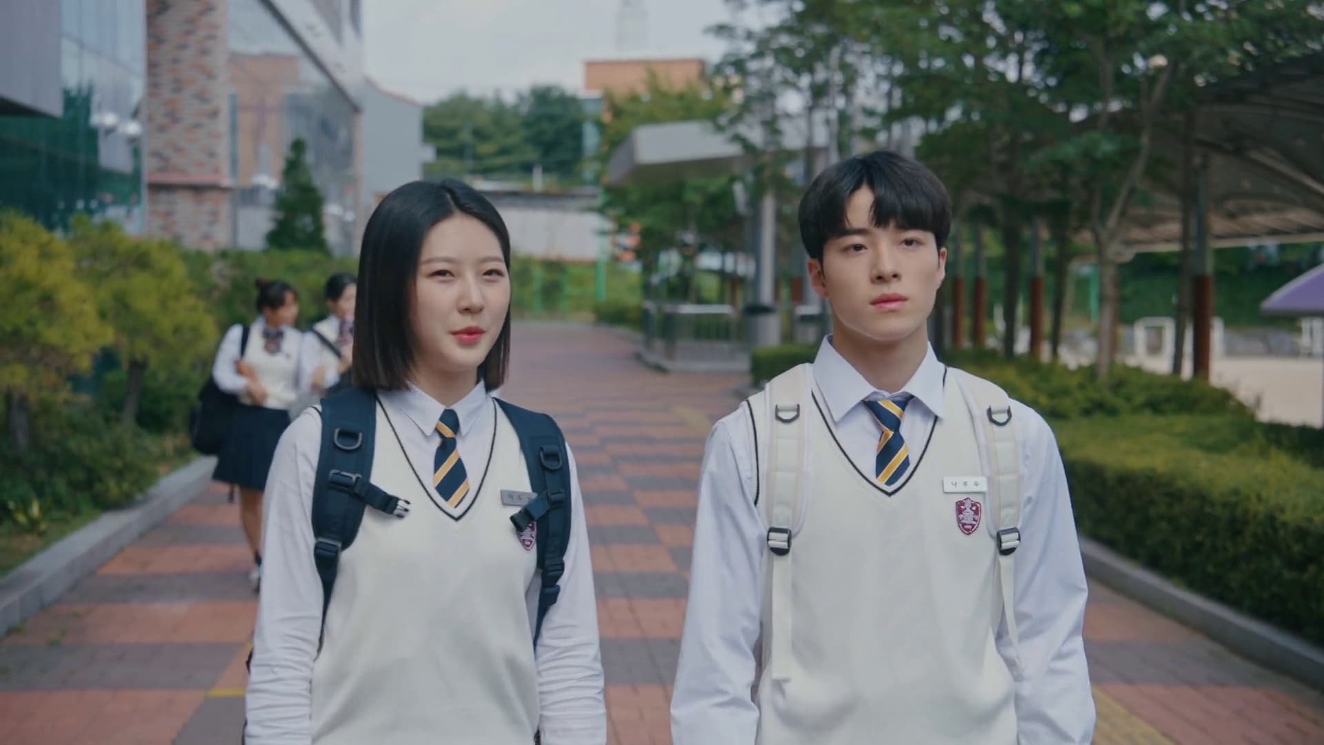 The Great Shaman Ga Doo Shim (2021) Episodio 9 thumbnail
