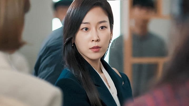 Why Her? (2022) Episodio 7 thumbnail