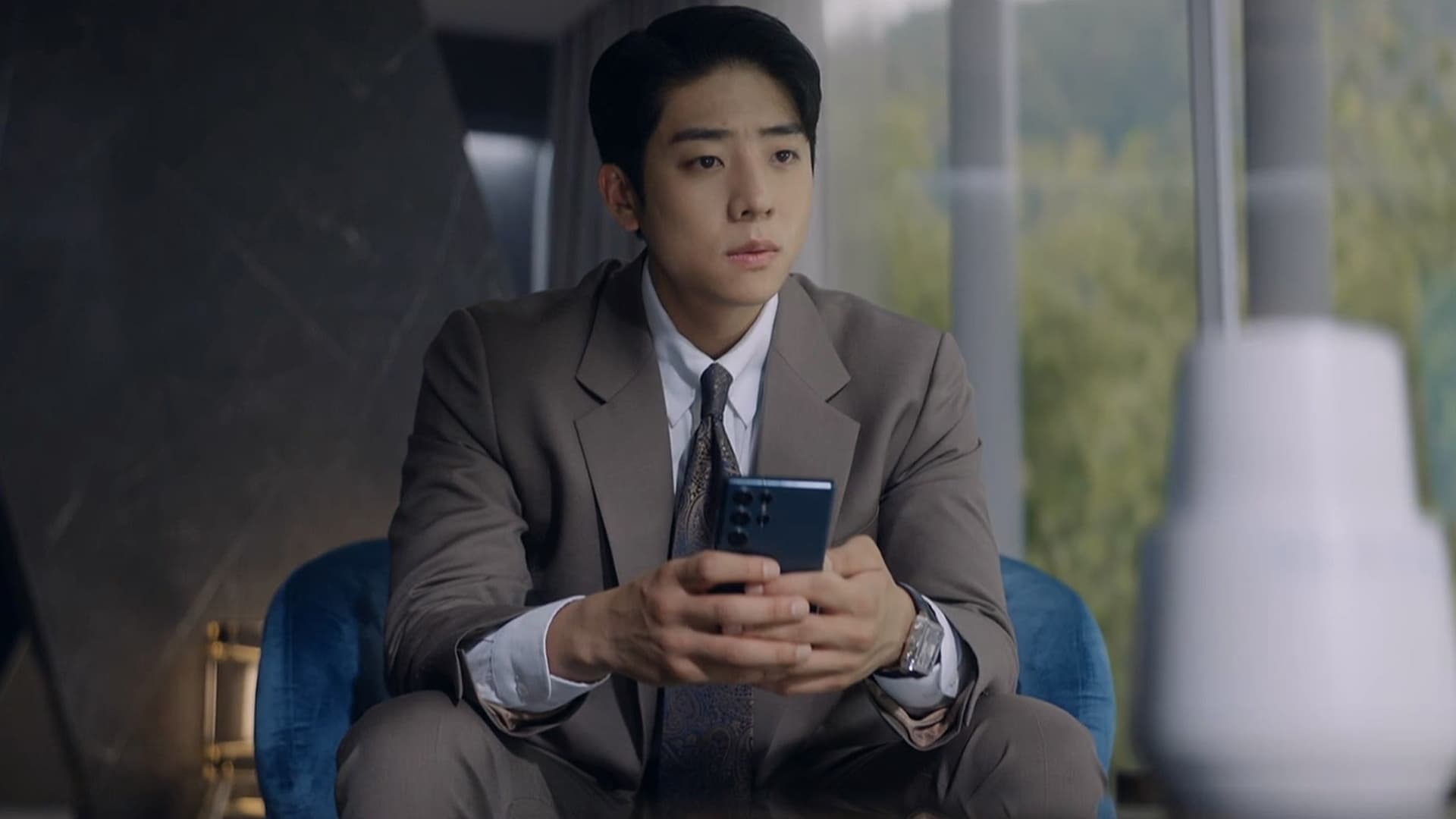Unlock My Boss (2022) Episode 12 thumbnail