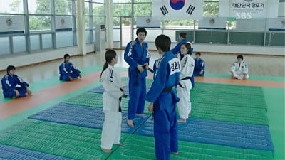 City Hunter (2011) Episodio 10 thumbnail