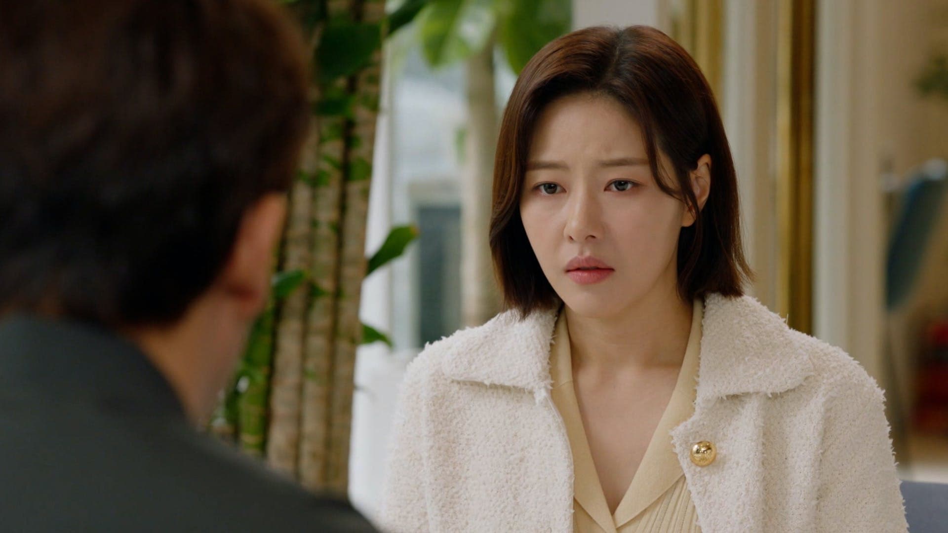 Young Lady and Gentleman (2021) Episodio 48 thumbnail