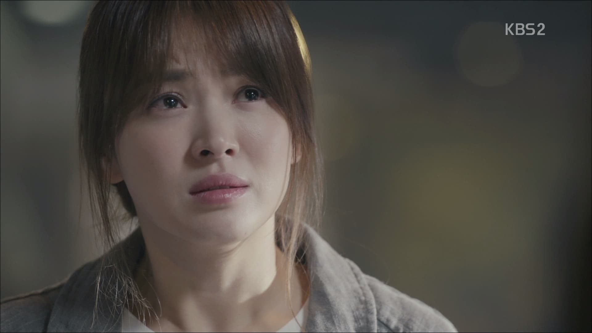 Descendants of the Sun (2016) Episodio 11 thumbnail