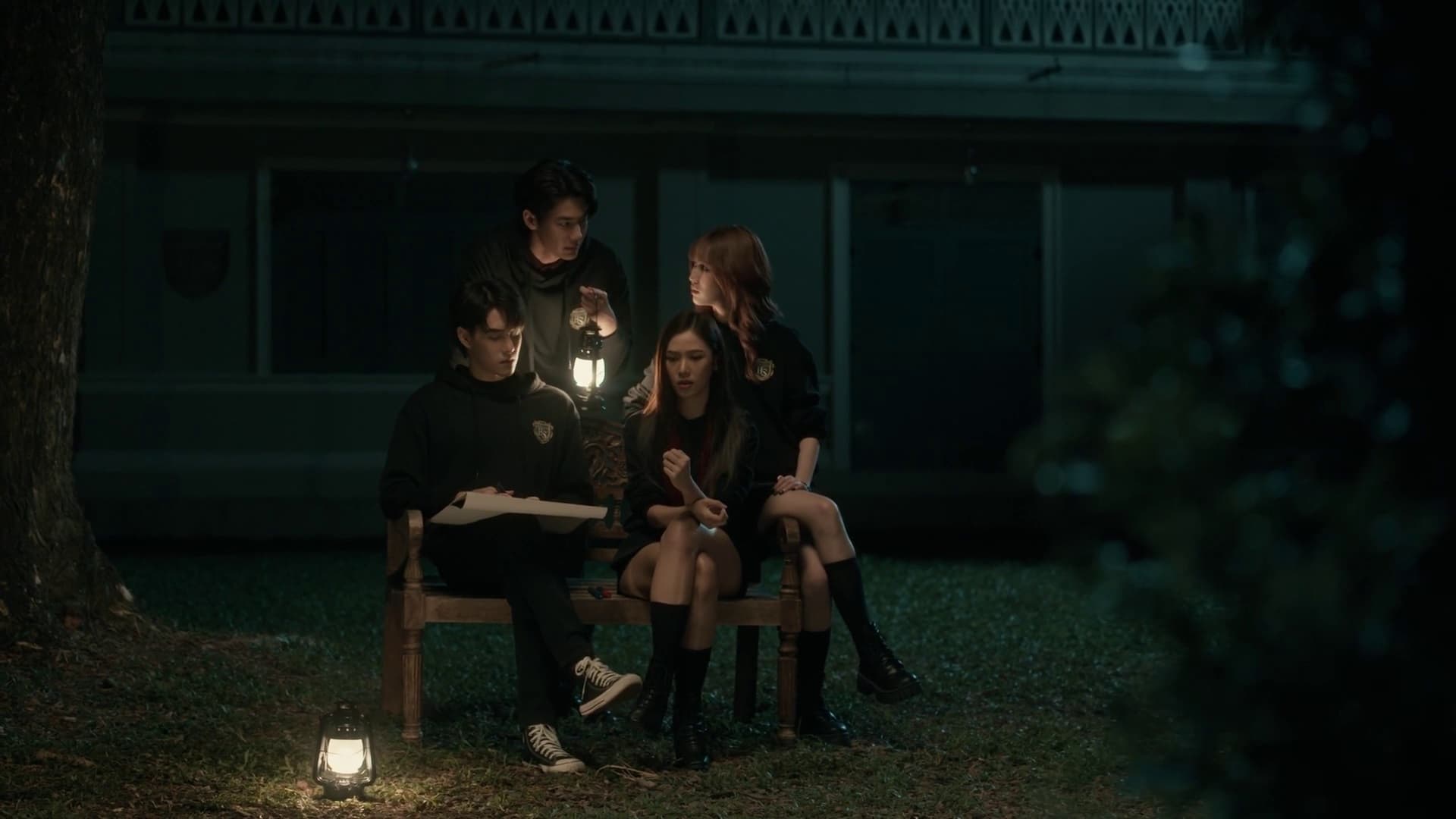 Home School (2023) Episodio 8 thumbnail