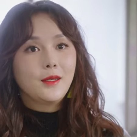 A Robot in the Orange Orchard (2022) Episodio 16 thumbnail