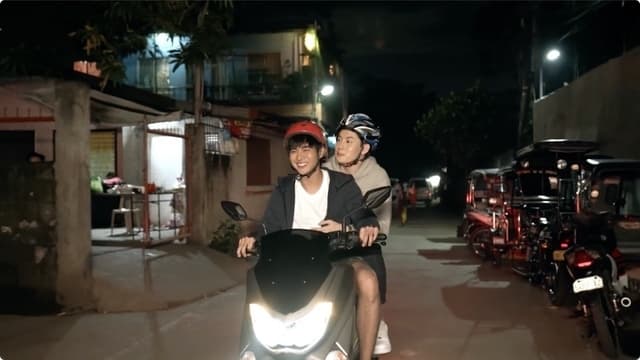 Meet Me Outside (2020) Episodio 3 thumbnail
