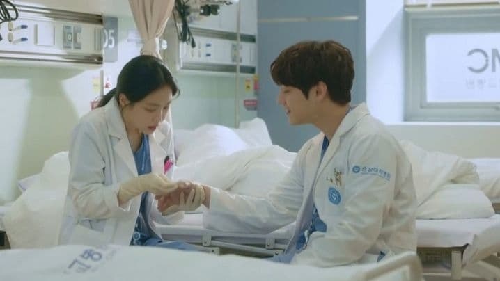 Ghost Doctor (2022) Episodio 11 thumbnail