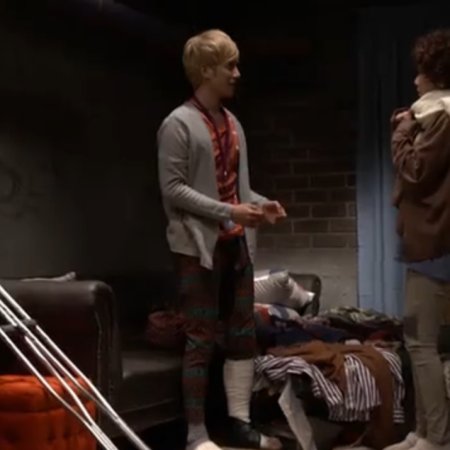 Full House Take 2 (2012) Episodio 15 thumbnail