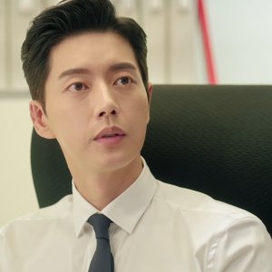 7 First Kisses (2016) Episodio 3 thumbnail