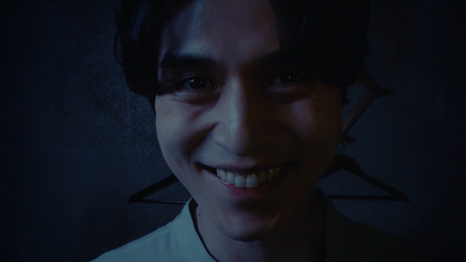 Strangers From Hell (2019) Episodio 5 thumbnail