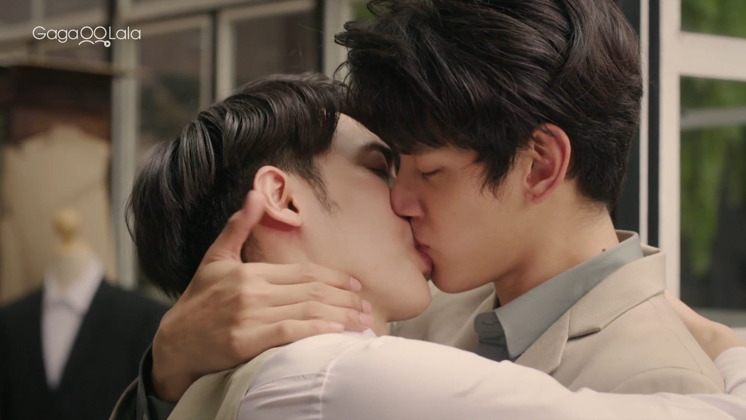 The Tuxedo (2022) Episodio 8 thumbnail