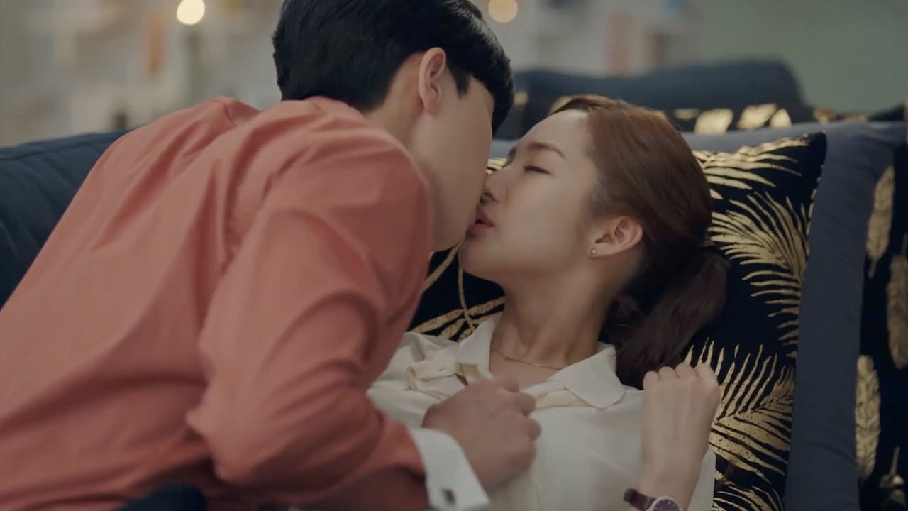 What's Wrong with Secretary Kim (2018) Episodio 13 thumbnail