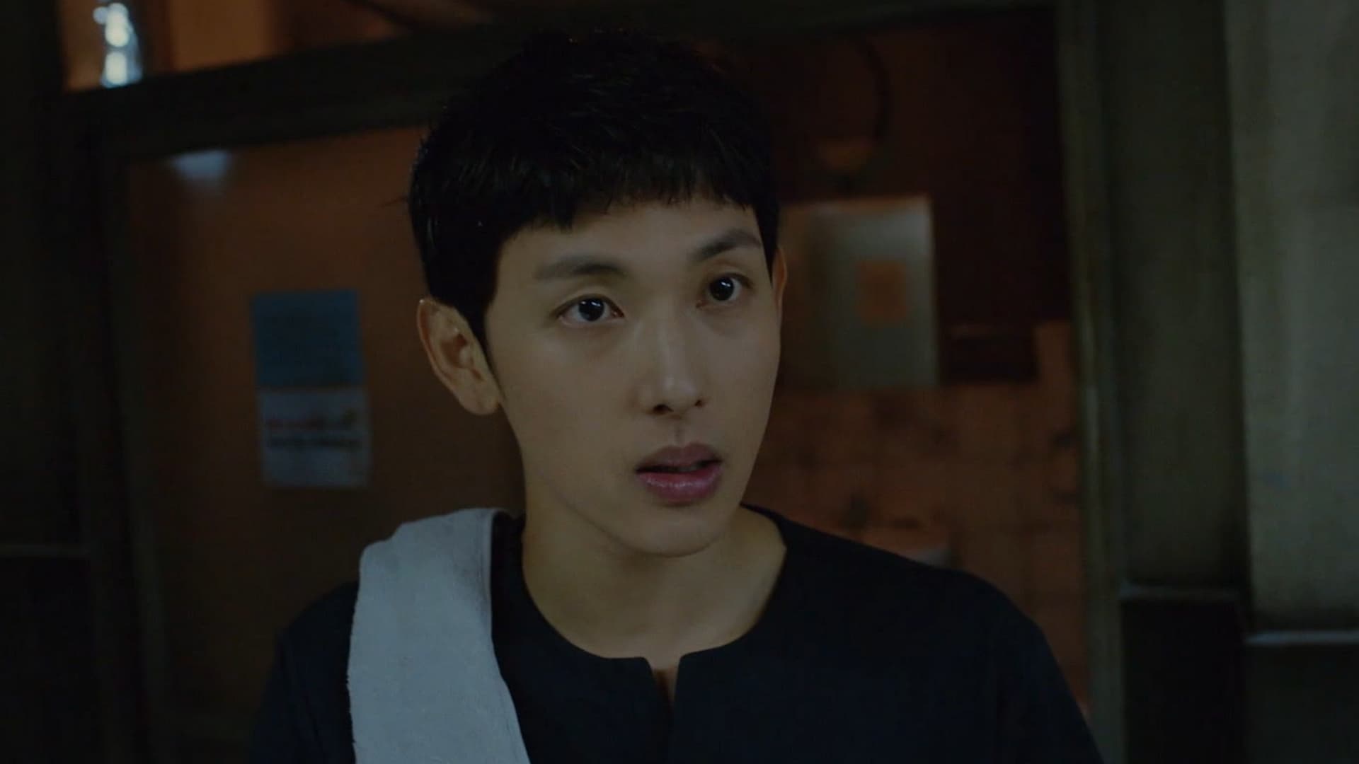 Strangers From Hell (2019) Episodio 3 thumbnail