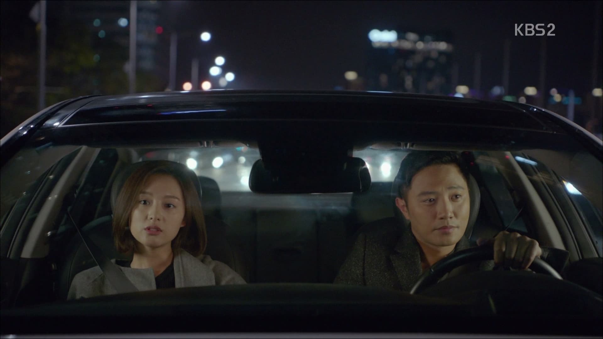 Descendants of the Sun (2016) Episodio 13 thumbnail