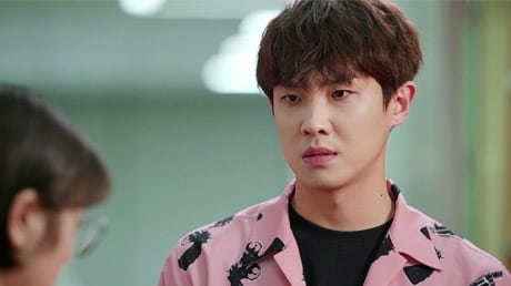 My Father Is Strange (2017) Episodio 17 thumbnail