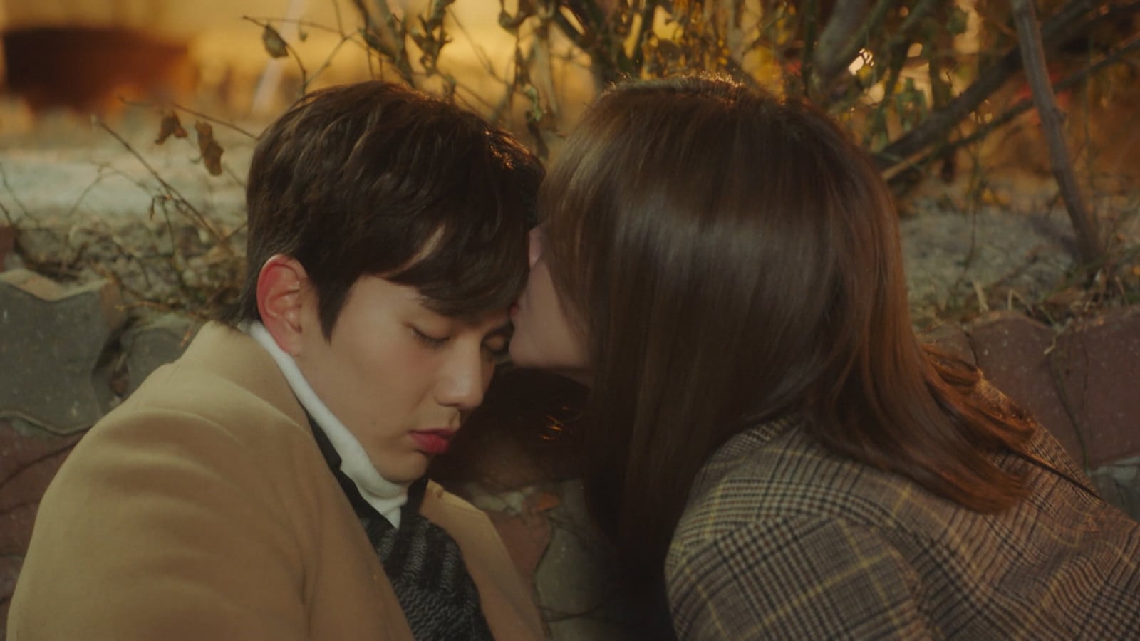 My Strange Hero (2018) Episodi 17-18 thumbnail