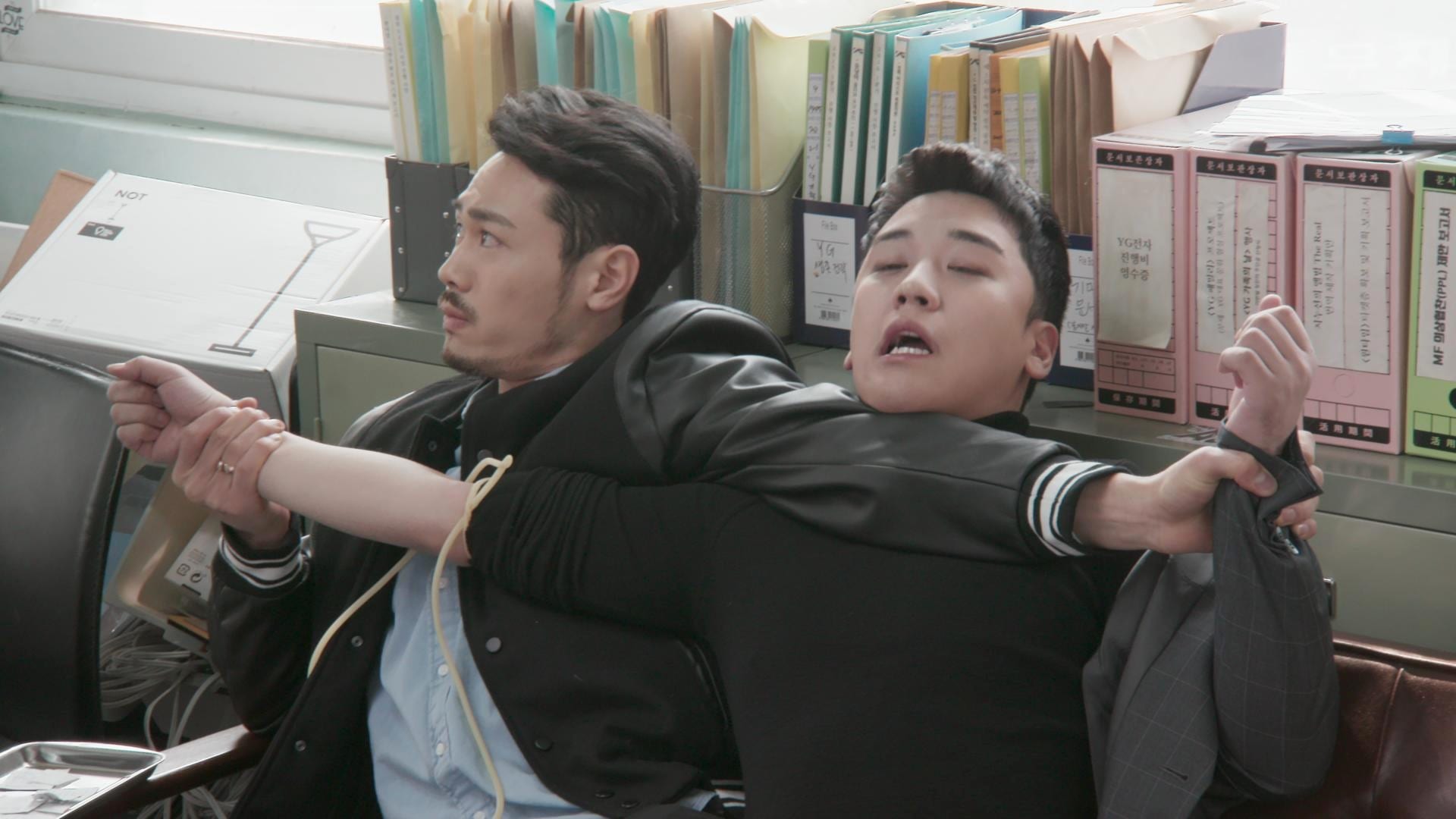 YG Future Strategy Office (2018) Episodio 1 thumbnail