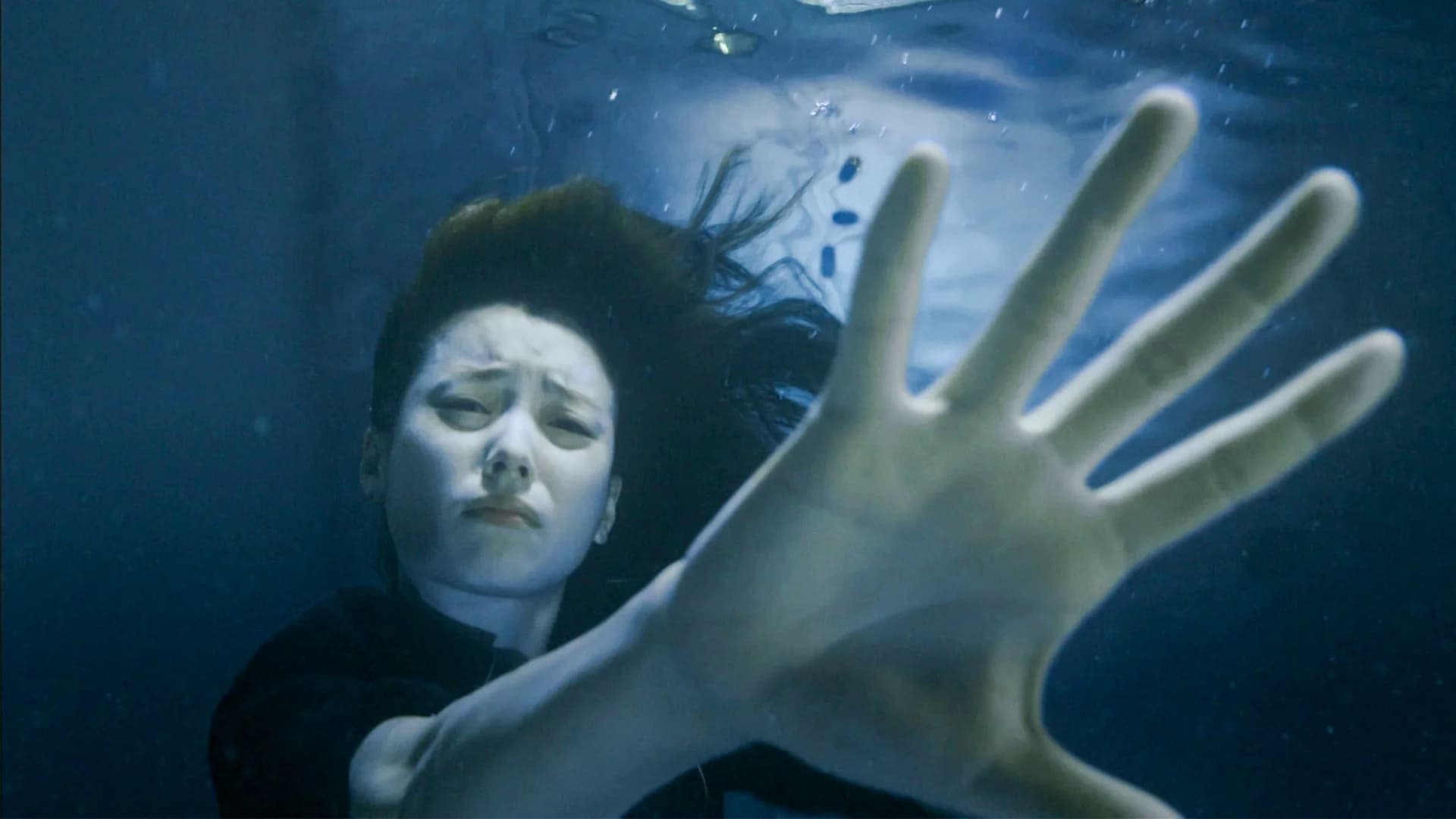 W - Two worlds (2016) Episodio 6 thumbnail