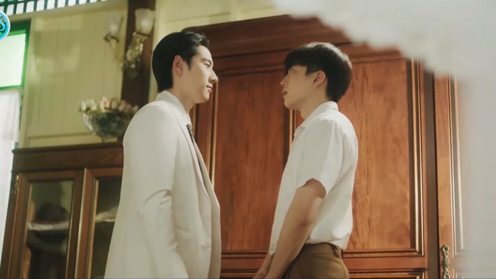 I Feel You Linger in the Air (2023) Episodio 4 thumbnail