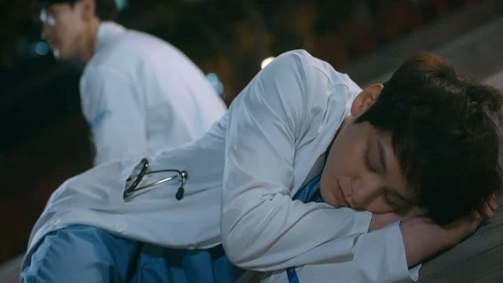 Ghost Doctor (2022) Episodio 7 thumbnail