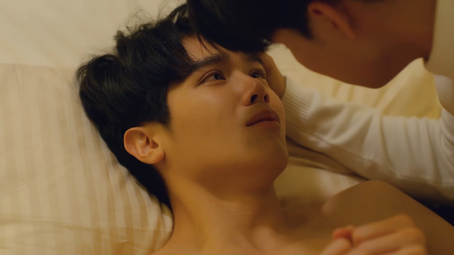 Love in the Air (2022) Episodio 13 thumbnail