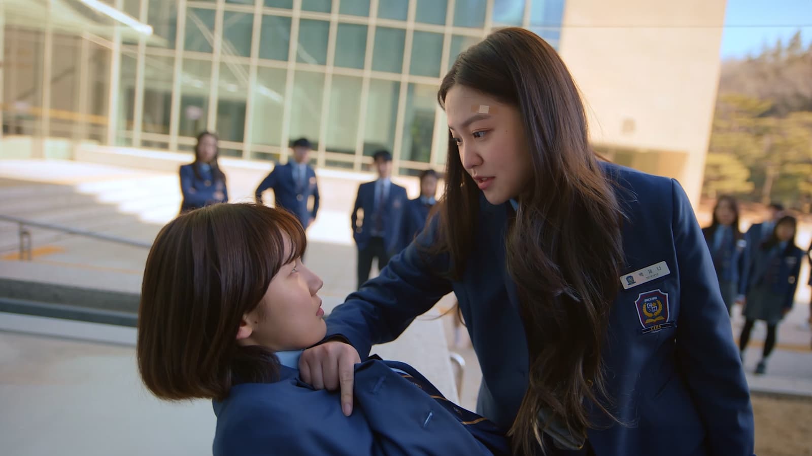 Bitch X Rich (2023) Episodio 5 thumbnail