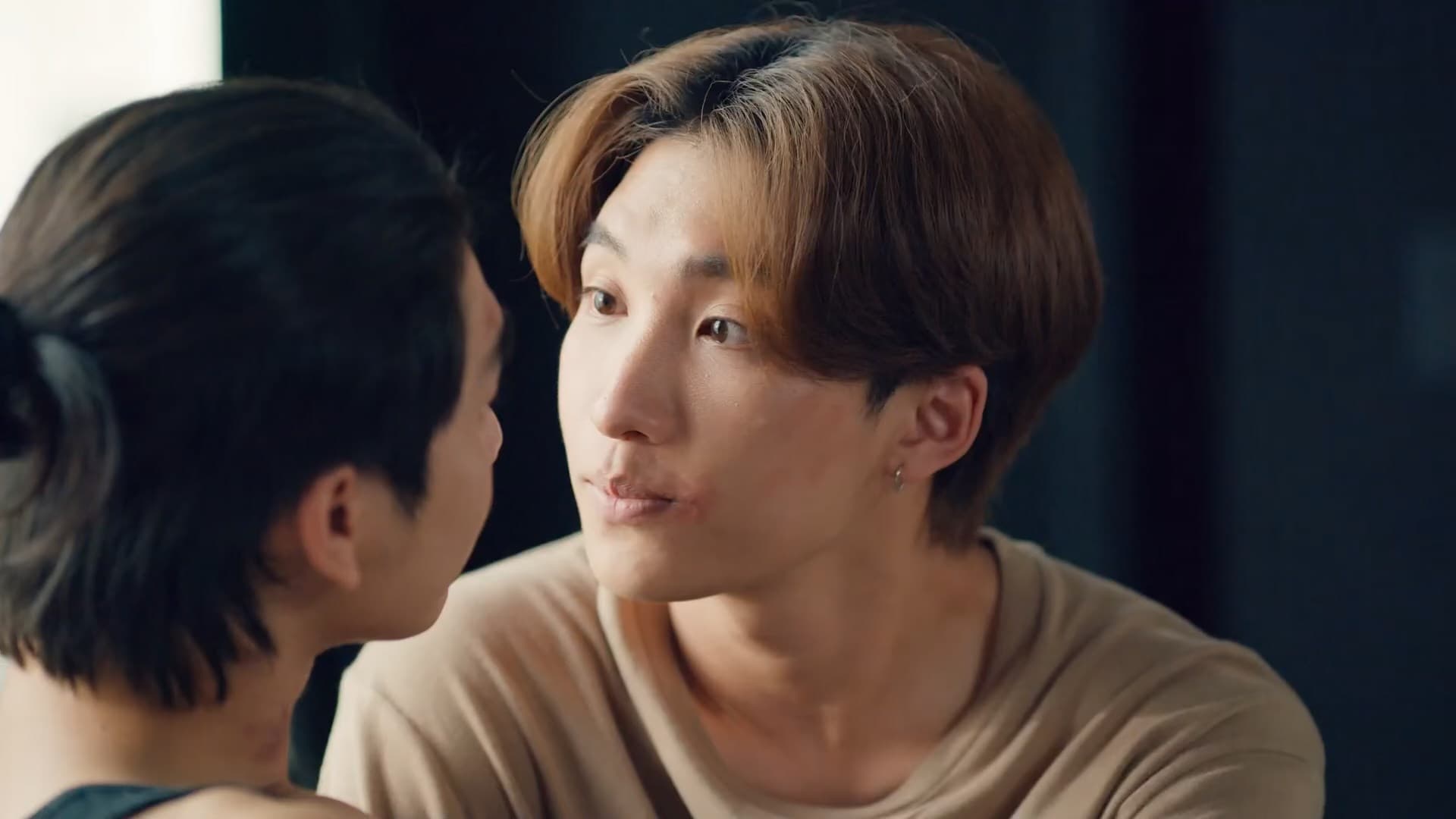 Love in the Air (2022) Episodio 7 thumbnail