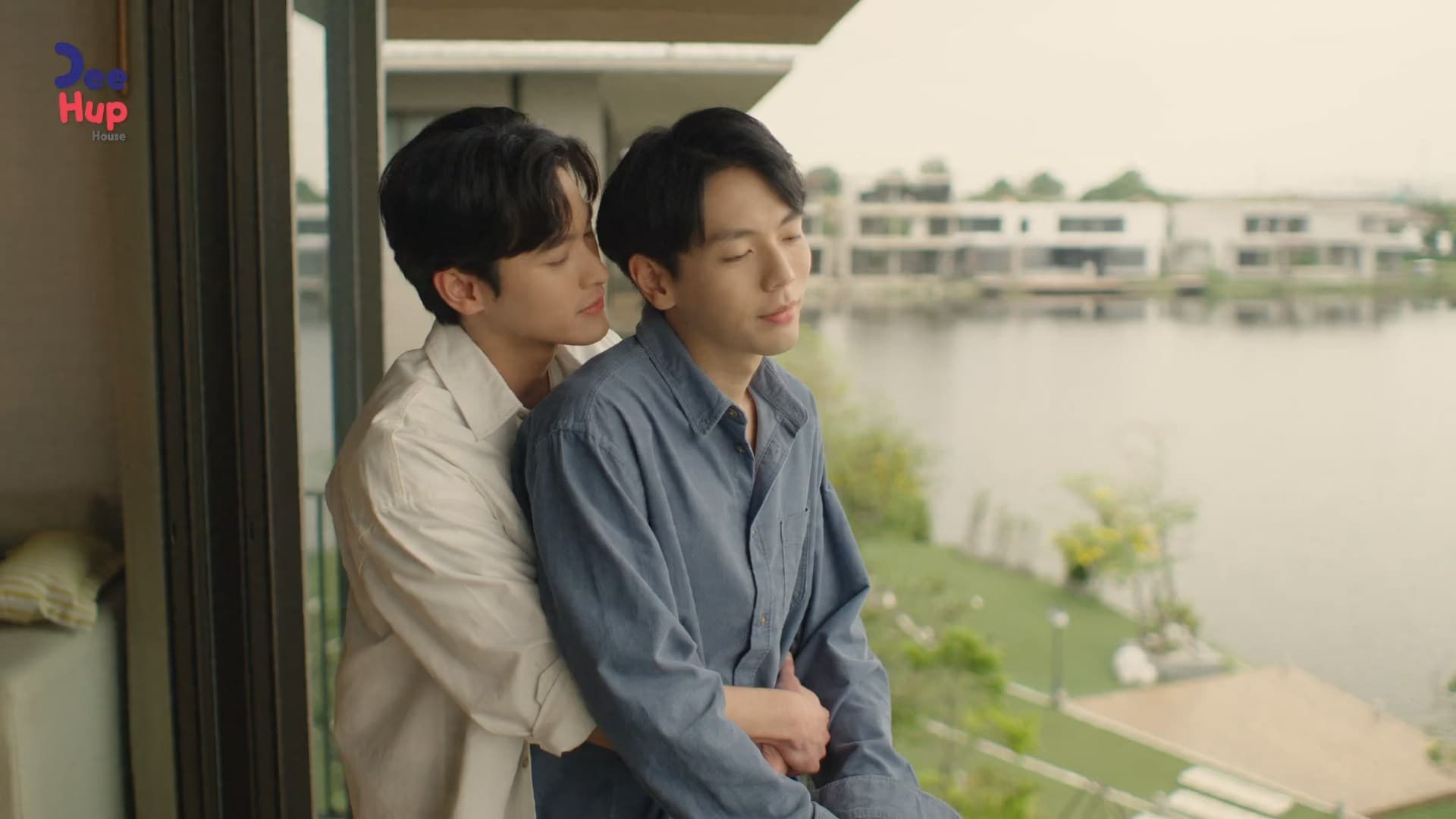 Lovely Writer (2021) Episodio 10 thumbnail