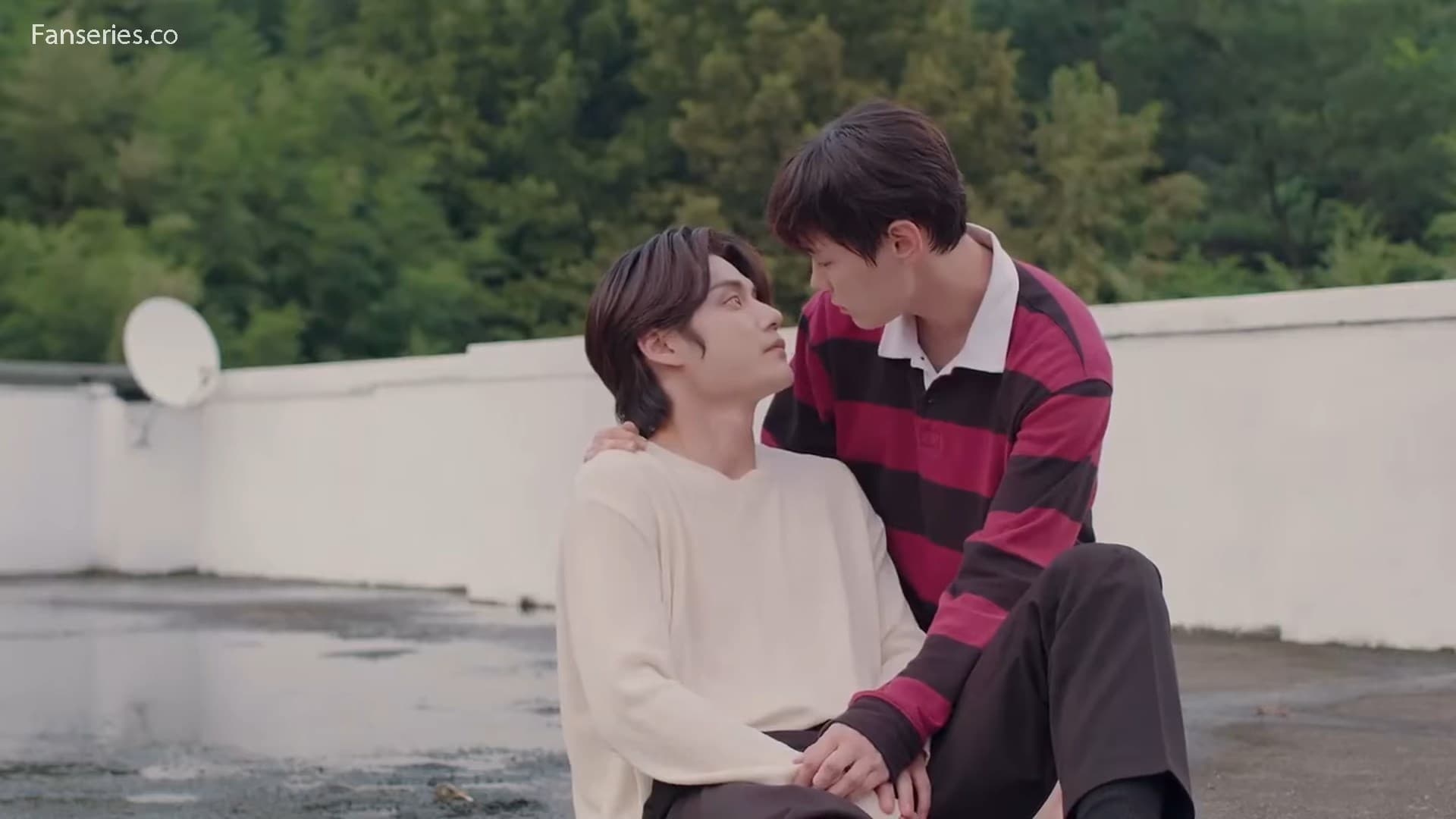 Kissable Lips (2022) Episodio 8 thumbnail