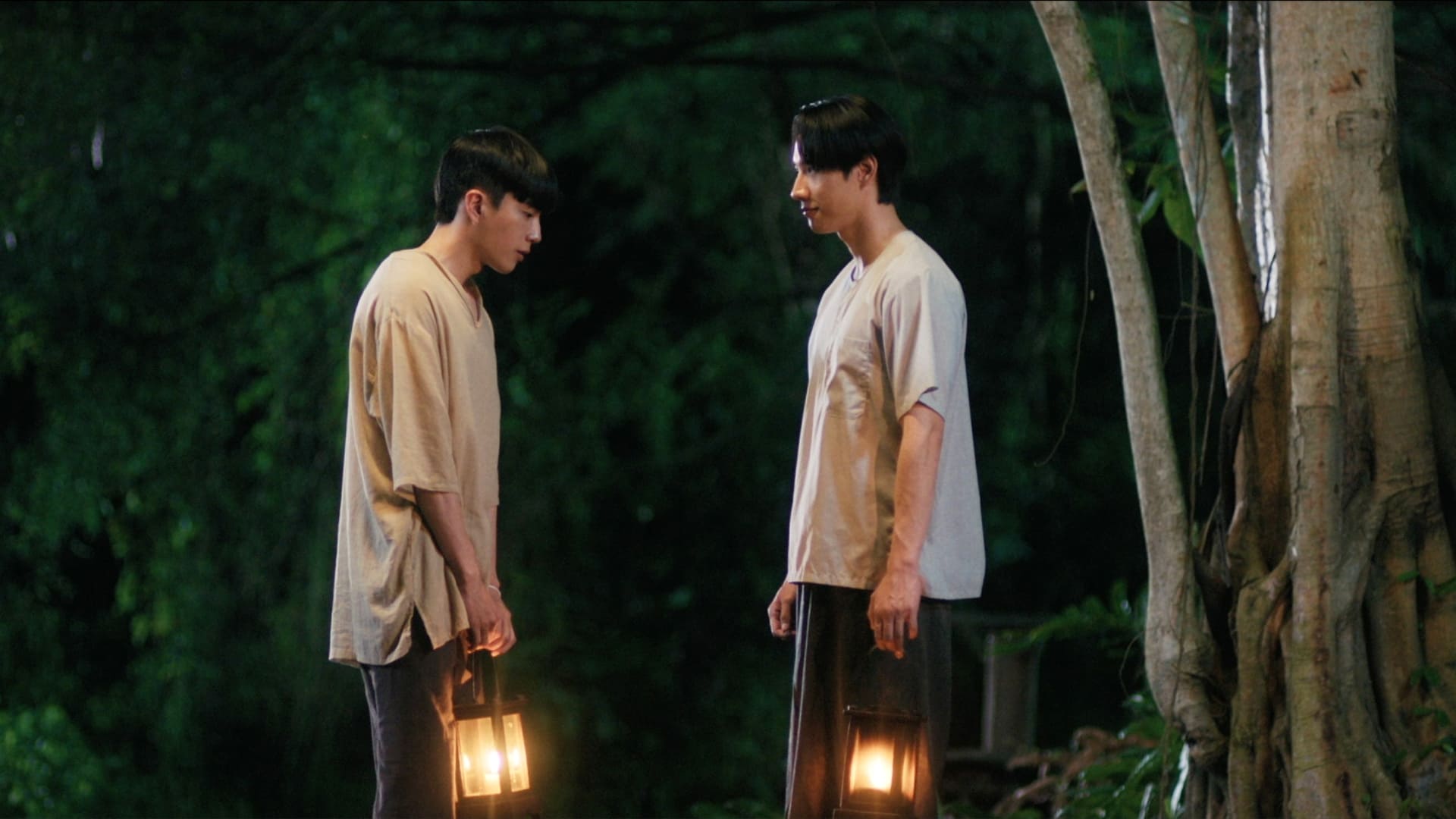 I Feel You Linger in the Air (2023) Episodio 3 thumbnail