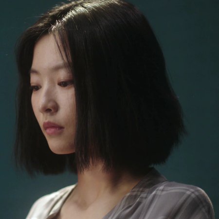 Under the Skin (2022) Episodio 12 thumbnail