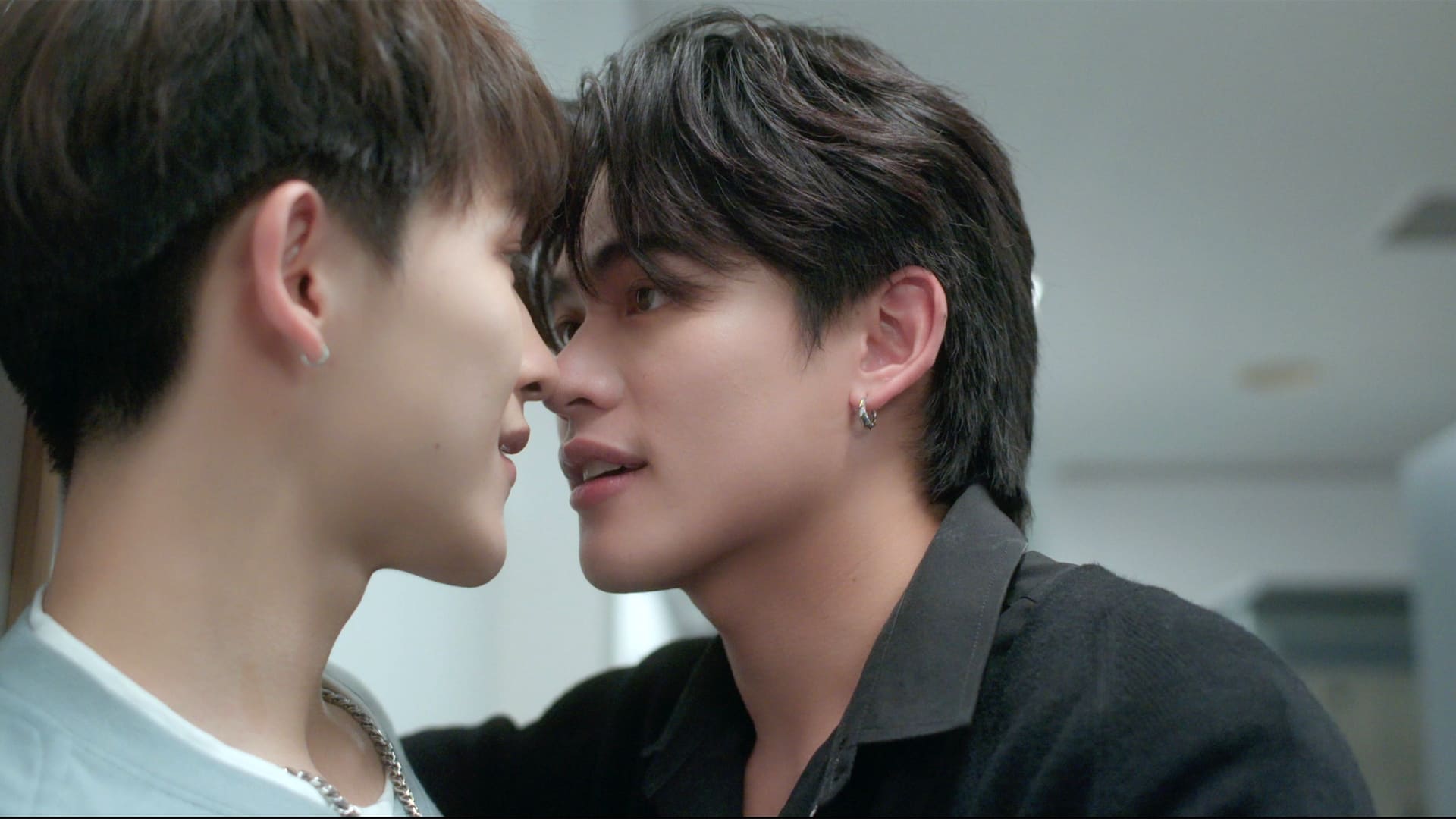 Deep Night (2024) Episodio 3 thumbnail